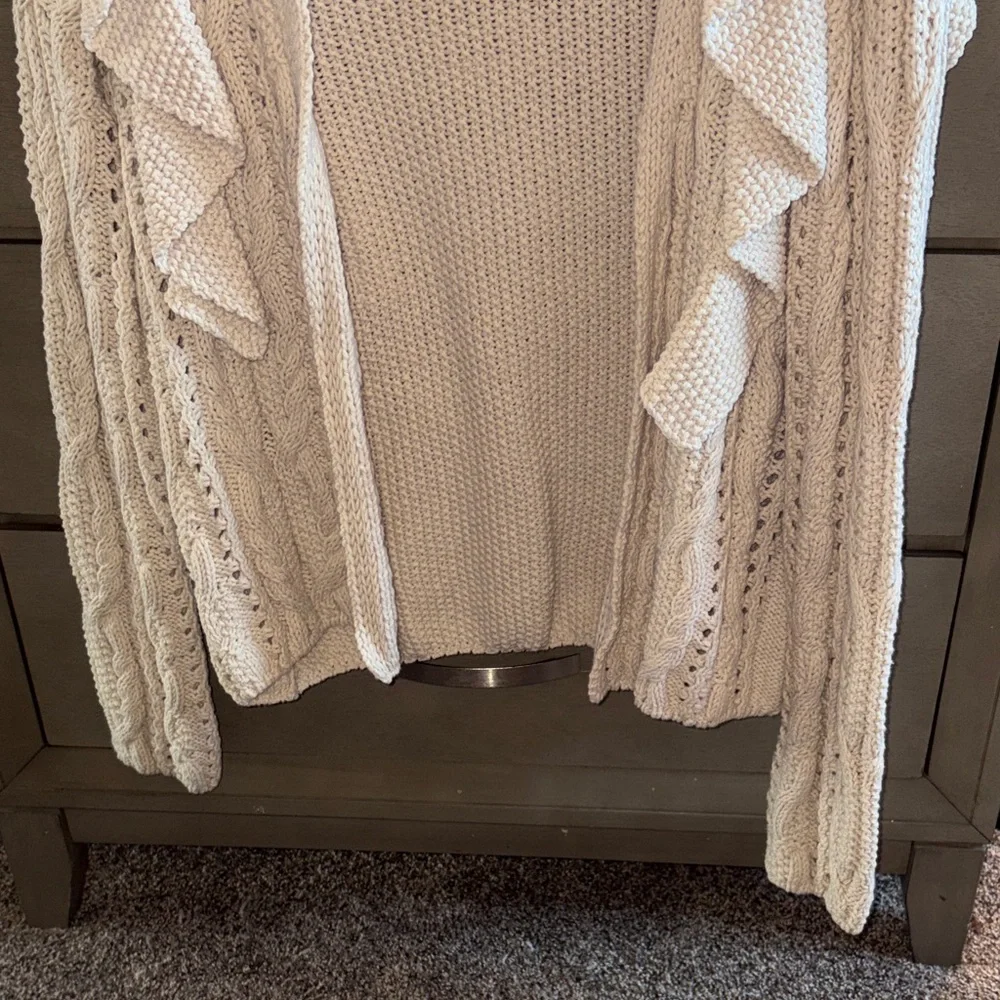 Universal Thread Cream Ruffle Cardigan - Picture 4 of 13